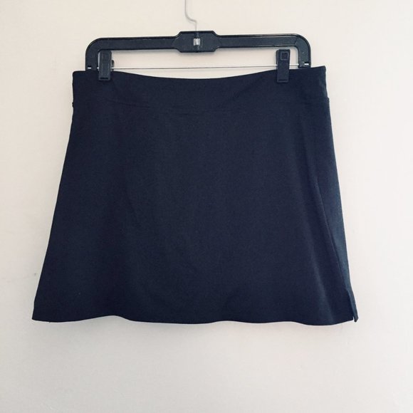 Tranquility by Colorado Clothing Black Activewear Stetch Skort Size Medium - Picture 1 of 3